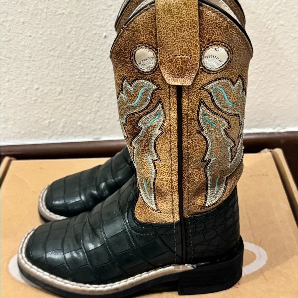 Old West Brown and Cream Leather Boots